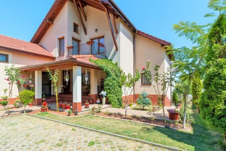 شقة Casa Doina Băile Felix المظهر الخارجي الصورة